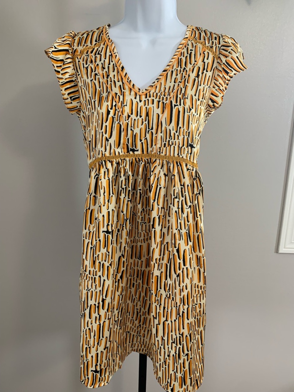 NWT Umgee Yellow Printed V-Neck Mini Dress with Flutter Sleeves - Picture 1 of 16